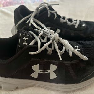 Under Armour boys, size 7Y